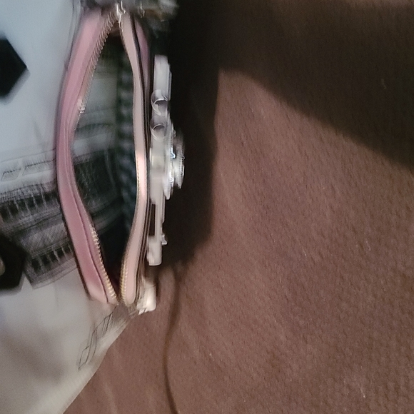 Purse - Picture 4 of 4